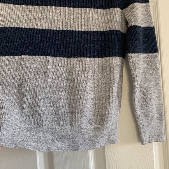 Gap Grey and Blue Knit Striped Sweater - Picture 8 of 8